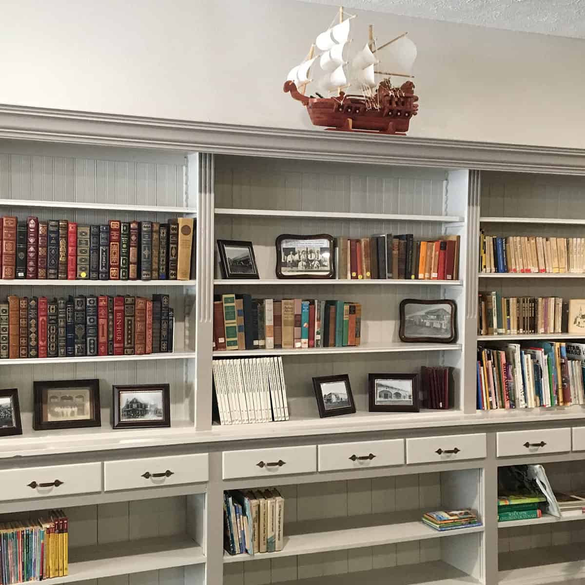Alto Public Library Repurposed Shelves
